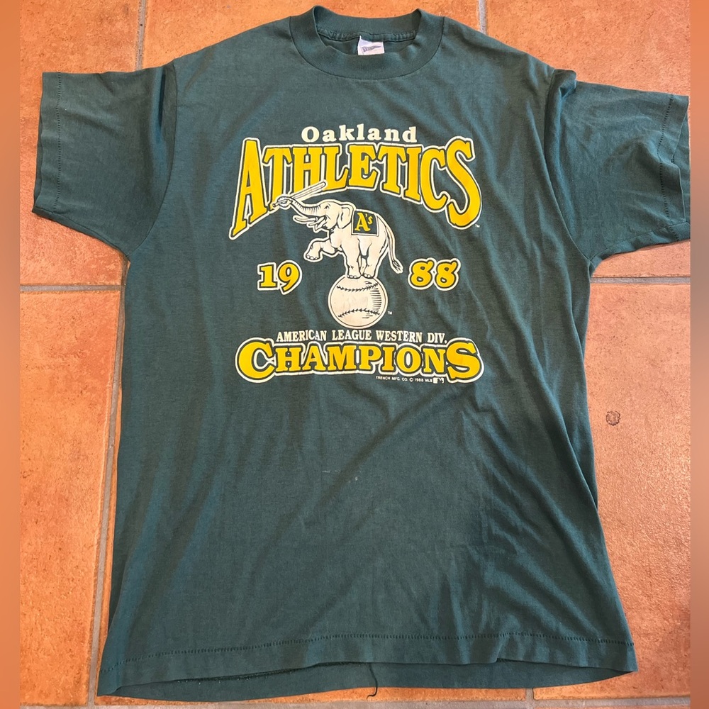 Authentic rare 1988 Oakland Athletics wold series championship t shirt